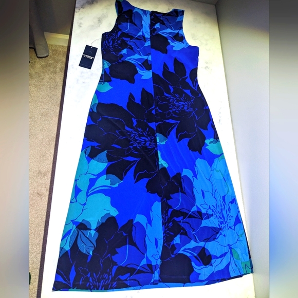 Floral Print Dress - Picture 2 of 10